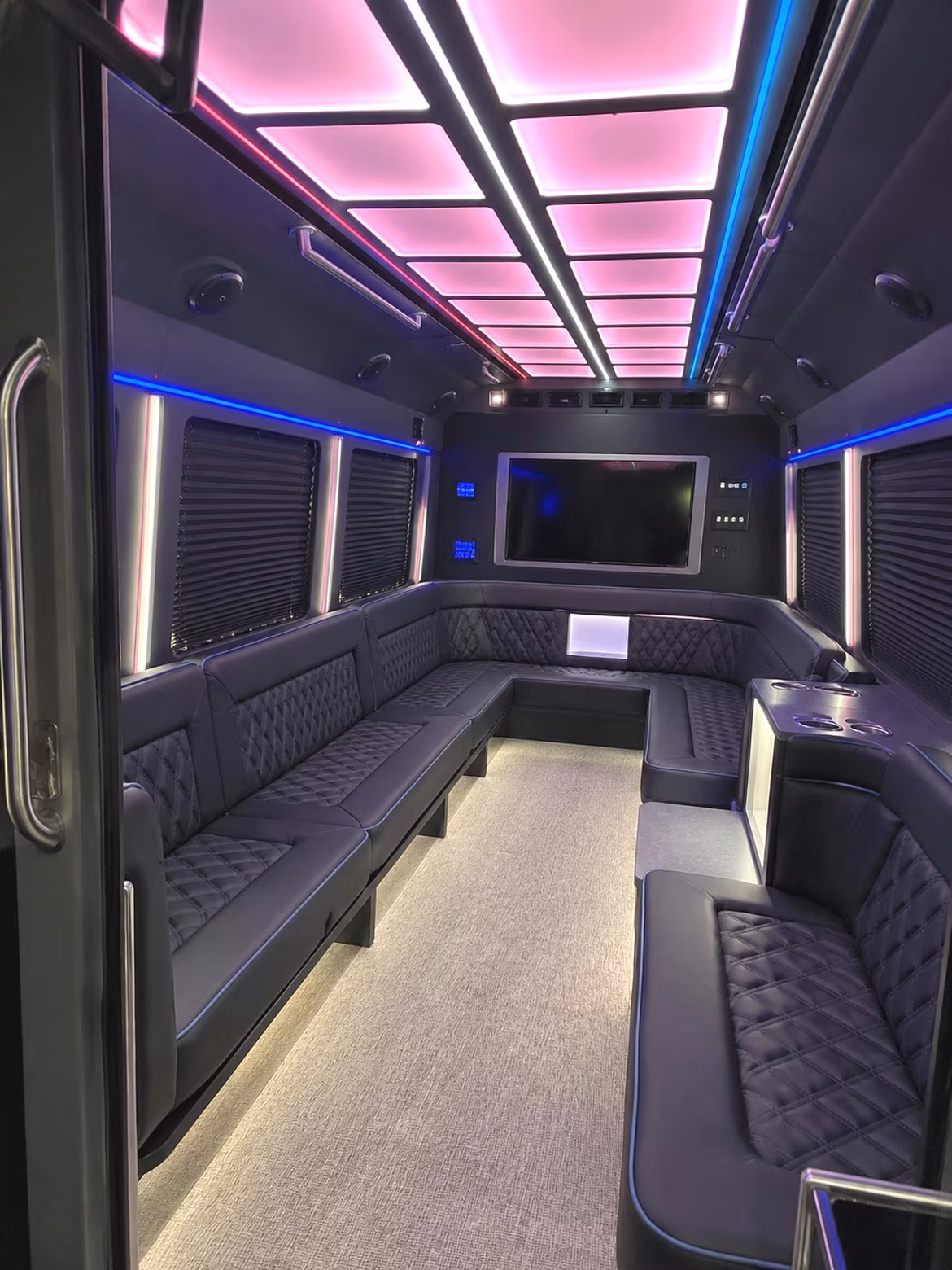 St. Paul Birthday, Sweet 16, & Quinceañera Party Bus Rentals