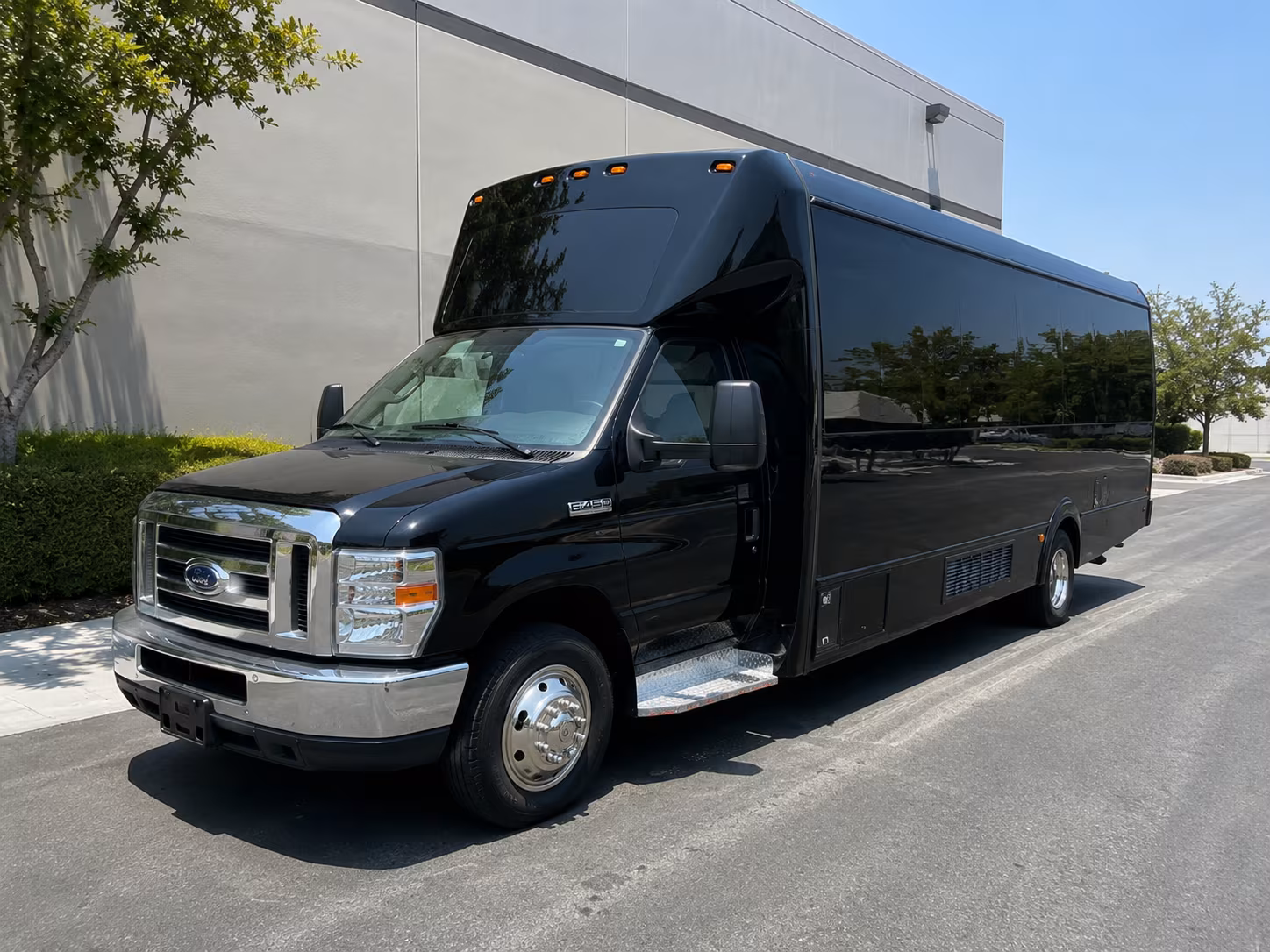 St. Paul Winery Tour & Pub Crawl Transportation
